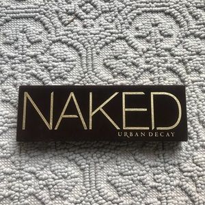 Urban Decay naked eyeshadow palette